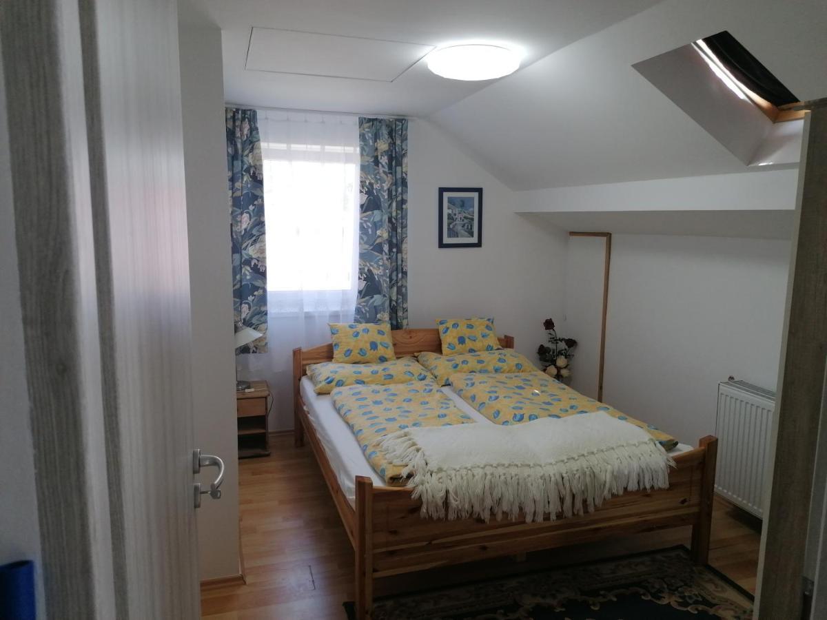 Mimi Vendeghaz Apartment Сиофок Екстериор снимка