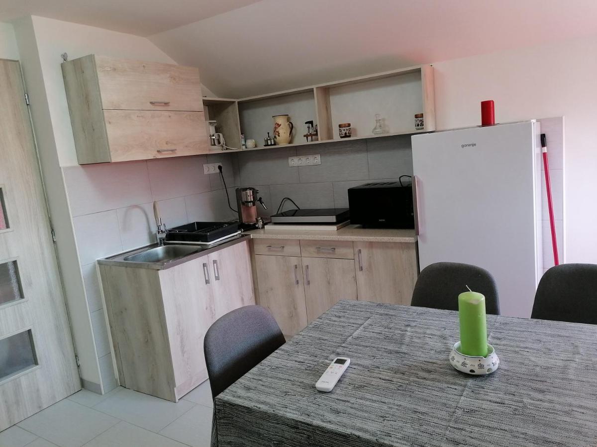 Mimi Vendeghaz Apartment Сиофок Екстериор снимка